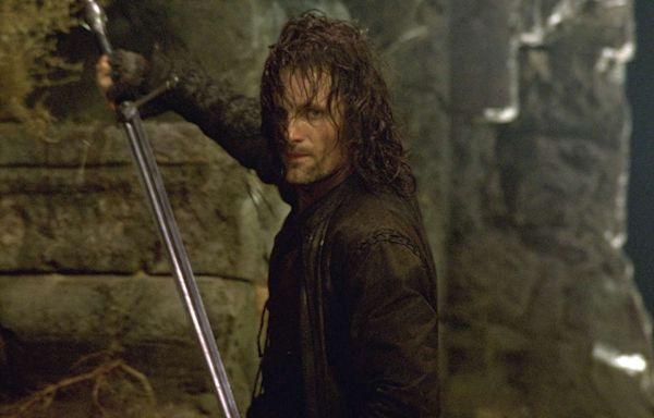 Viggo Mortensen asked Peter Jackson to re-use Aragorn sword, reacts to new 'LOTR' film