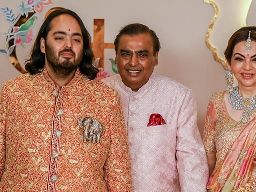 Mukesh Ambani’s wealth rose enough in a day to pay for a $600 million wedding