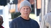La esposa de Bruce Willis sugirió que ya no puede hablar: cómo avanza la demencia frontotemporal