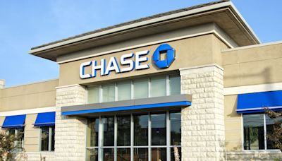 'Watch your accounts' cries Chase customer after bank withdrew $300