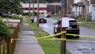 Un policía mató a un adolescente de 13 años después de que los agentes dijeran que huyó y les apuntó con una réplica de una pistola