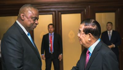 美國防長訪柬埔寨 柬媒：洪森同意恢復兩國軍事對話和聯合軍演