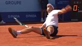 Será casi imposible de superar en la ATP: ¡ganó un punto desde el suelo e hizo reír hasta a su rival!