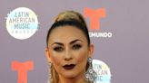 Aracely Arámbula demuestra cómo llevar un traje de baño de 2 piezas después de los 45