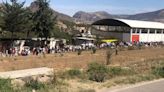 Retraso e intenso sol no evitan nutrida afluencia de votantes en la Sierra Norte de Puebla