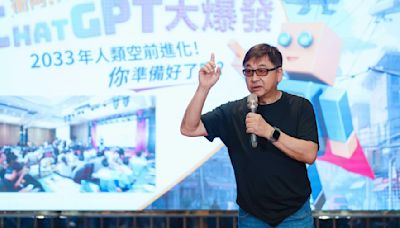 李濤主持坐姿不良，竟脊椎側彎！靠1招成功減痛 坐姿注意「3件事」保護脊椎