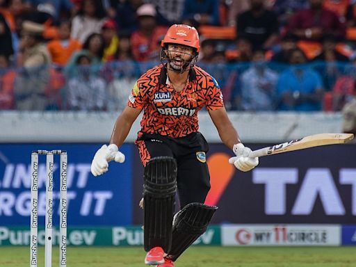 Out with injury, Rahul Tripathi brings back positivity at SRH in final league game