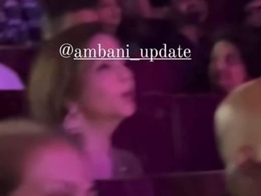 Lucky Ali makes fans forget Coldplay ticket heartbreak. Nita and Anant Ambani seen singing along