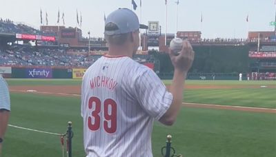 Matvei Michkov throws out first pitch at Phillies vs. Yankees game