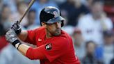 J.D. Martinez agrees to one-year, $10-million deal with Dodgers