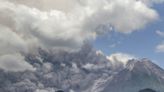 印尼默拉皮火山爆發 附近居民暫時毋須疏散