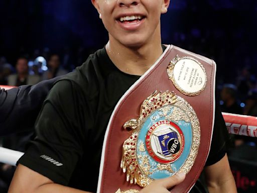 Munguía, un hombre de pocas palabras pero grandes ambiciones de cara al duelo ante Canelo