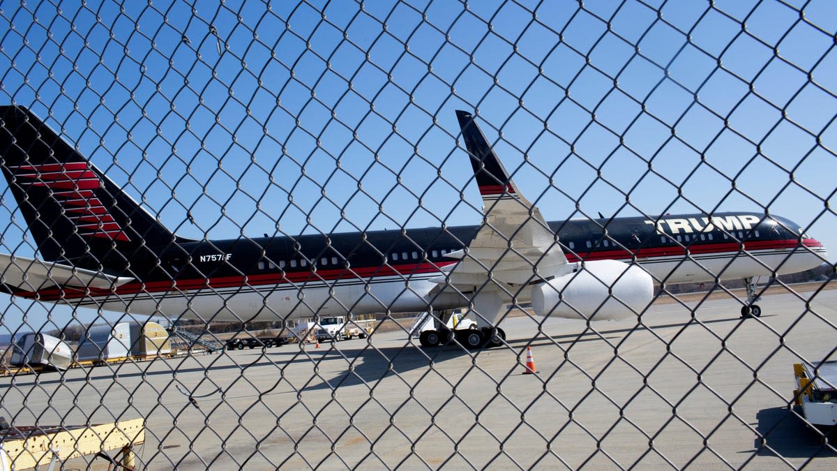 Donald Trump's Boeing plane hit another plane
