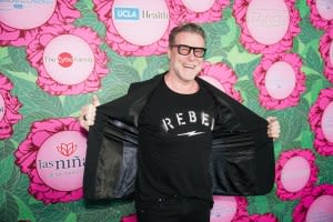 Dean McDermott Goes Instagram Official With New Girlfriend