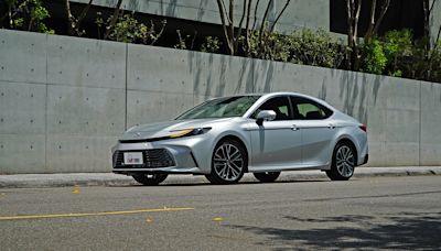 走向轉型─ Toyota Camry Hybrid 旗艦版試駕