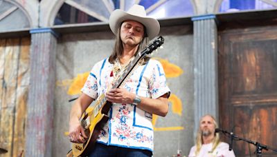 Duane Betts Says Playing Late Dad Dickey Betts’ Music Has New Meaning Now: ‘Really Treasure It ‘Cause It’s Precious’