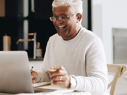 8 Work From Home Job Opportunities for Retirees