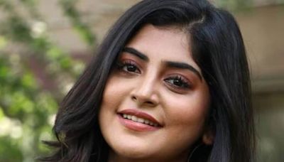 Actress Manjima Mohan’s Childhood Photo From A Kids Reality Show Viral - News18