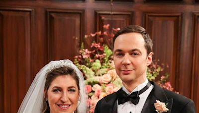 Jim Parsons and Mayim Bialik Reunite in Young Sheldon Finale: Photo