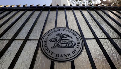 Banks’ GNPA ratio to improve to 2.5% by March: RBI