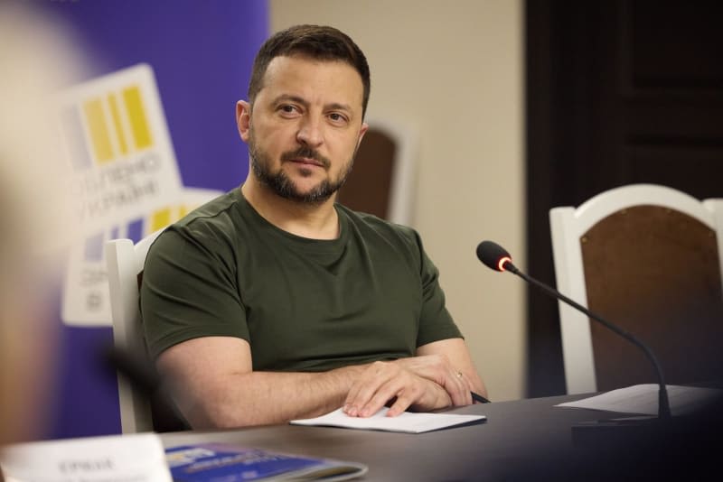 Zelensky urges increased pace of promised arms deliveries
