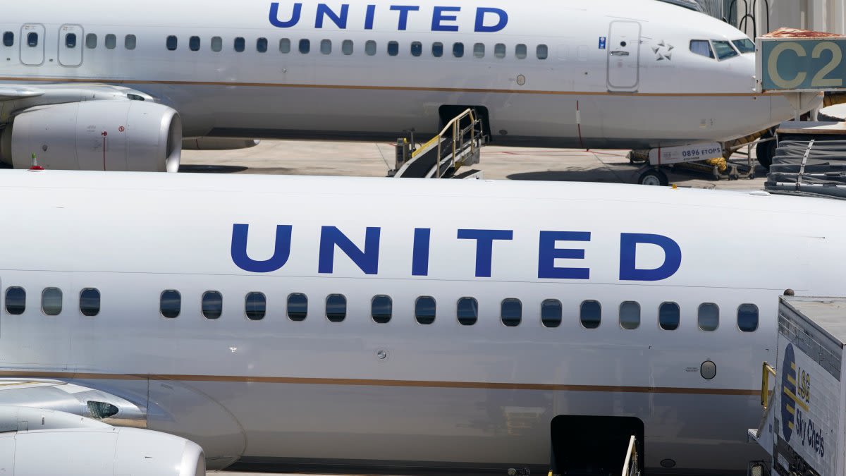 Emergency situation on United Airlines flight at O'Hare 'resolved safely,' officials say