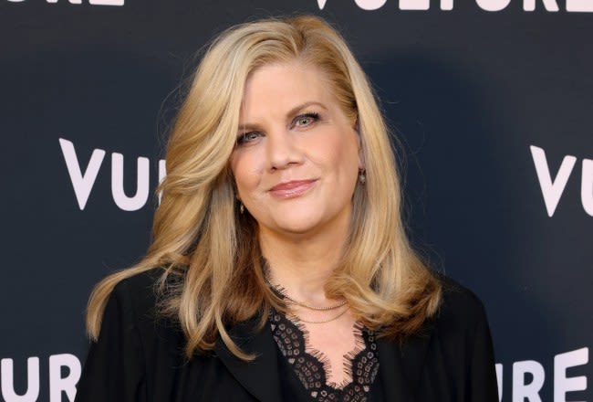 Mom Reunion: Kristen Johnston Joins Chuck Lorre Netflix Comedy