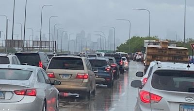 Chicago weather: Gusty storms with heavy downpours, lightning could impact morning commute