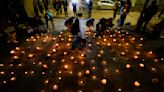 Emotivos funerales en honor de tres policías asesinados en el sur de Chile