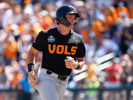 Men's College World Series Finals: Tennessee bats come alive to force a decisive Game 3 vs. Texas A&M