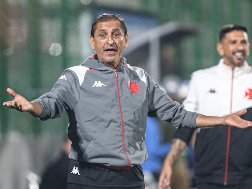 Vasco da Gama destituye al entrenador Ramón Díaz tras ser goleado por Criciúma