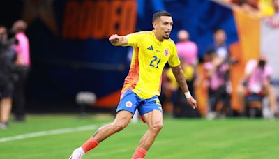 Daniel Muñoz, de alentar desde la tribuna con la barra de Atlético Nacional de Medellín a ser la flecha derecha de Colombia