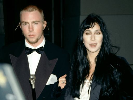 Cher y su hijo Elijah Blue Allman, de 47 años, llegan a un acuerdo temporal después de que ella solicitase su tutela