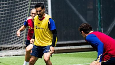 Entrenamiento del Barça al regreso de Almería sin Araujo