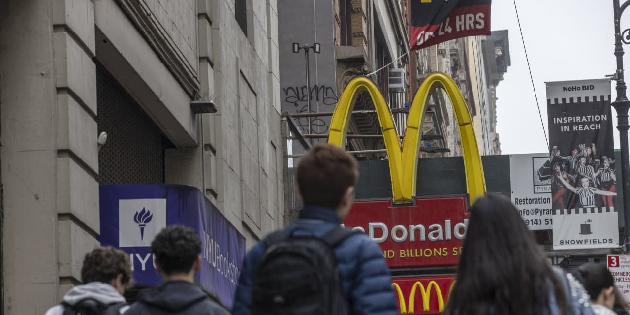 McDonald’s Is in a New Food Fight. It’s With Franchisees.