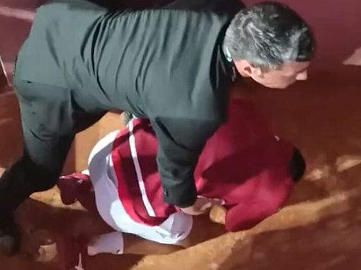 Novak Djokovic recibió un botellazo en el Masters 1000 de Roma mientras regalaba autógrafos después de una victoria