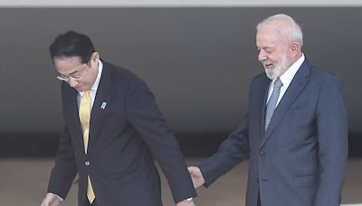 Lula fala em levar premiê japonês a churrasco para convencer país a comprar carne brasileira