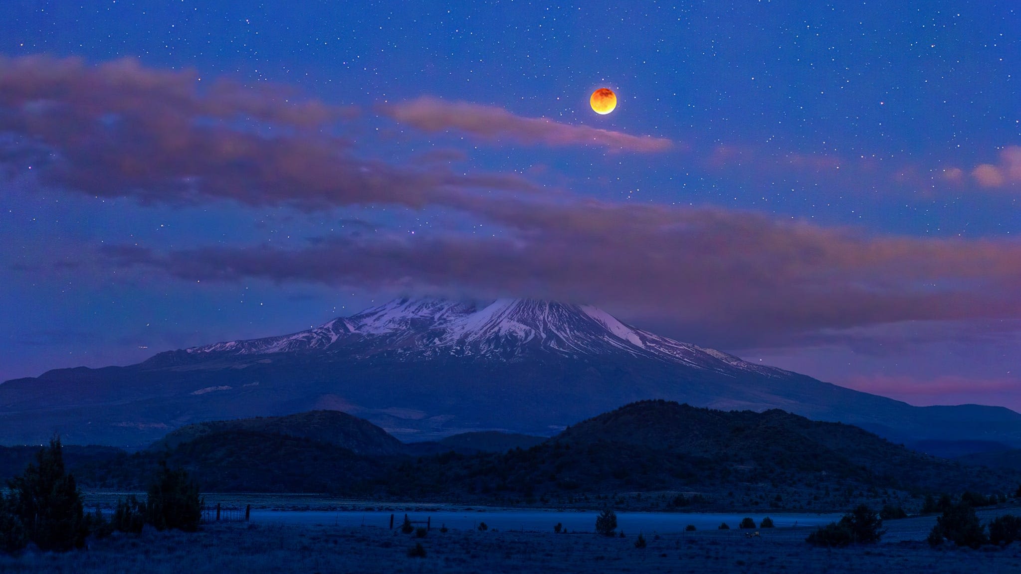 When is the next full moon? Here's what's special about May's Flower Moon