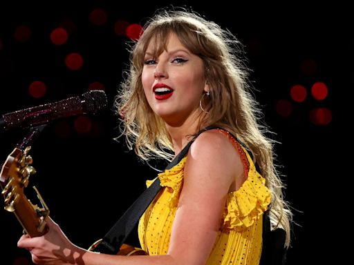 Taylor Swift Mistakes Terrible Weather for Technical Difficulty in New Eras Tour Video