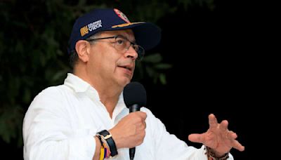 Petro se pronuncia tras anuncio de EPS Sura de retirarse del sistema de salud en Colombia