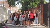 Alumnos del IES Tartessos de Camas protestan por el calor de las aulas