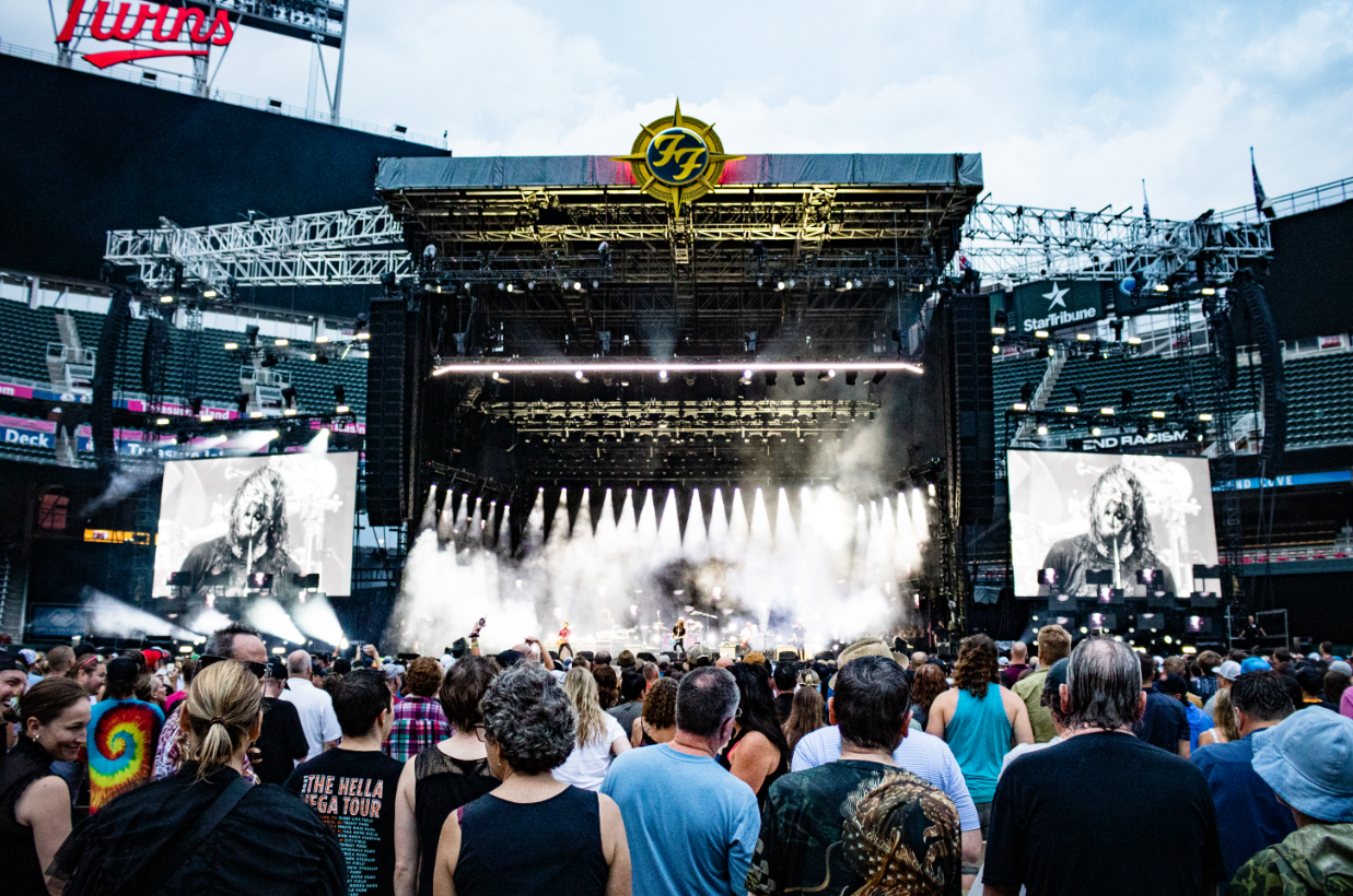 Foo Fighters exhilarate in Target Field debut