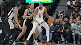 Booker, Durant combine for 57 points as Suns crush Spurs