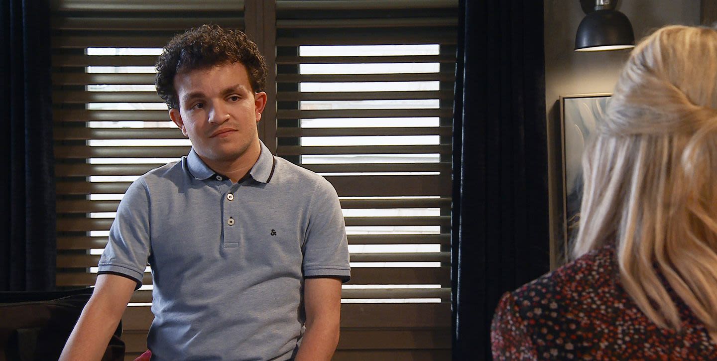 Coronation Street offers first hints at Simon Barlow's exit storyline