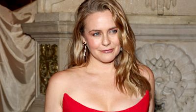 Alicia Silverstone says toilet paper carries 'risk of cancer.' What's the truth about PFAS?