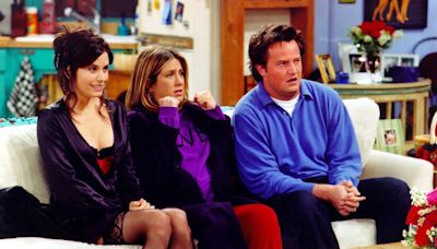 'Friends' star Jennifer Aniston breaks down in tears talking about hit show after Matthew Perry's death