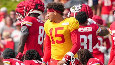 Patrick Mahomes Completed the Most Ridiculous Pass at Chiefs Training Camp