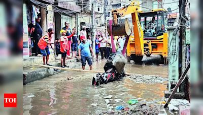 Streets and Houses Clogged with Rainwater in Ludhiana | - Times of India