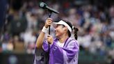 Emma Raducanu performs brilliant microphone gesture after thumping Wimbledon win