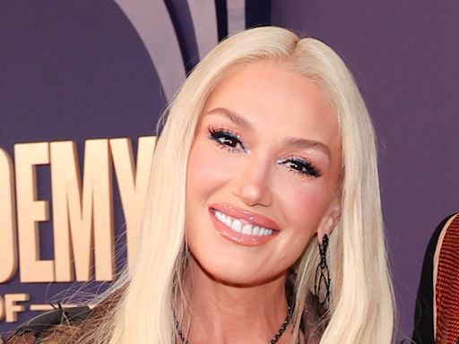 Fans Call Gwen Stefani 'Literally Unreal' as She Flashes Lacy Lingerie in Playful Video